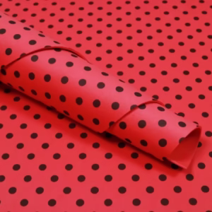 Goma Eva 45×60 cm – CON LUNARES – ROJO LUNAR NEGRO